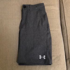 UNDER ARMOUR BOYS SHORTS